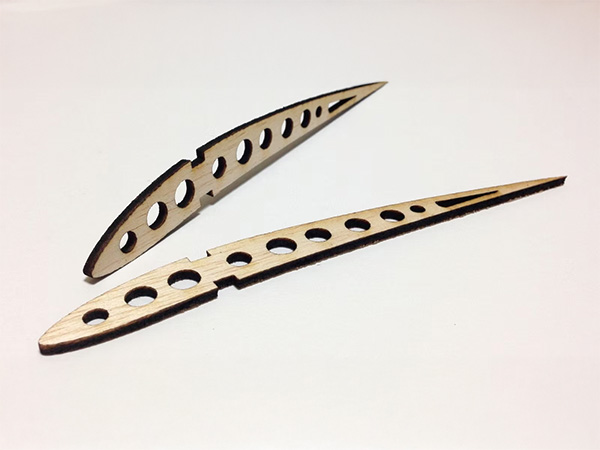 木材（バルサ）の切断例