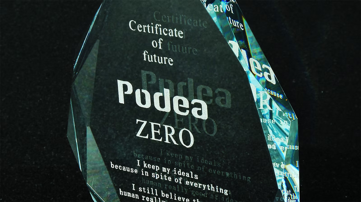 クリスタルガラスへの彫刻加工1